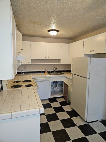 More Photos Of 2925 SE 50th Ave, Portland Apartments For Sale