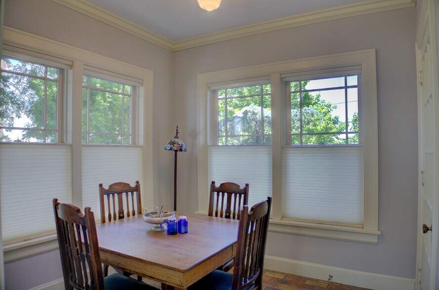 More Photos Of 1404 S Quaker Ave, Tulsa Office For Sale