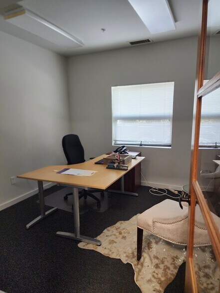 More Photos Of 967 Broadway, Sonoma Office For Sale