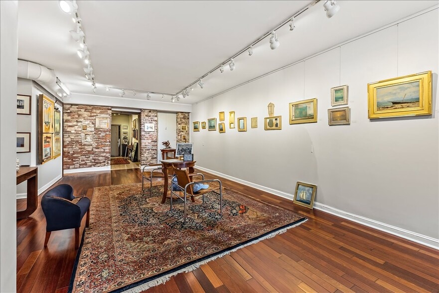 More Photos Of 106 Church St, Charleston Storefront Retail Office For Sale