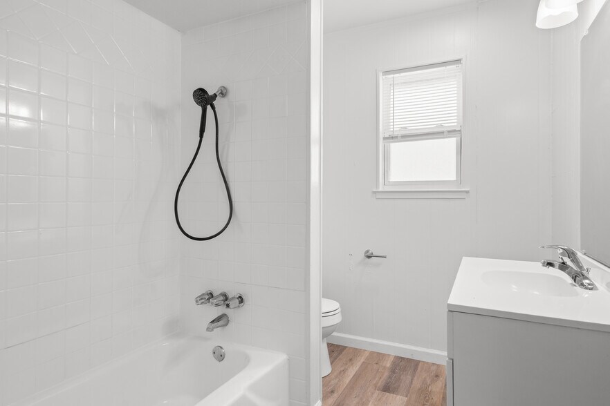 More Photos Of 2404 Louise St, Denton Multifamily For Sale