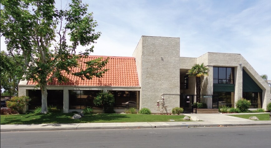 Primary Photo Of 4949 Buckley Way, Bakersfield Office For Lease