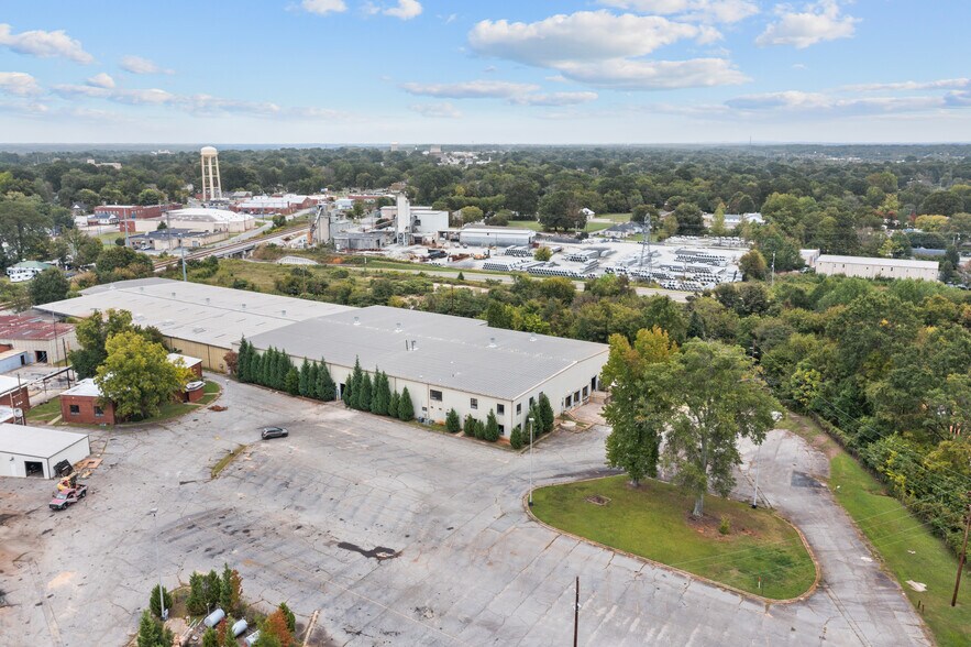 More Photos Of 1820 Martin Luther King Jr Ave, Salisbury Distribution For Lease