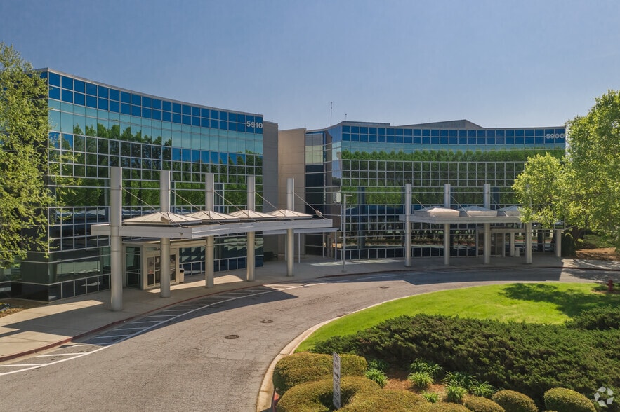 More Photos Of 5900 Hillandale Dr, Lithonia Medical For Lease