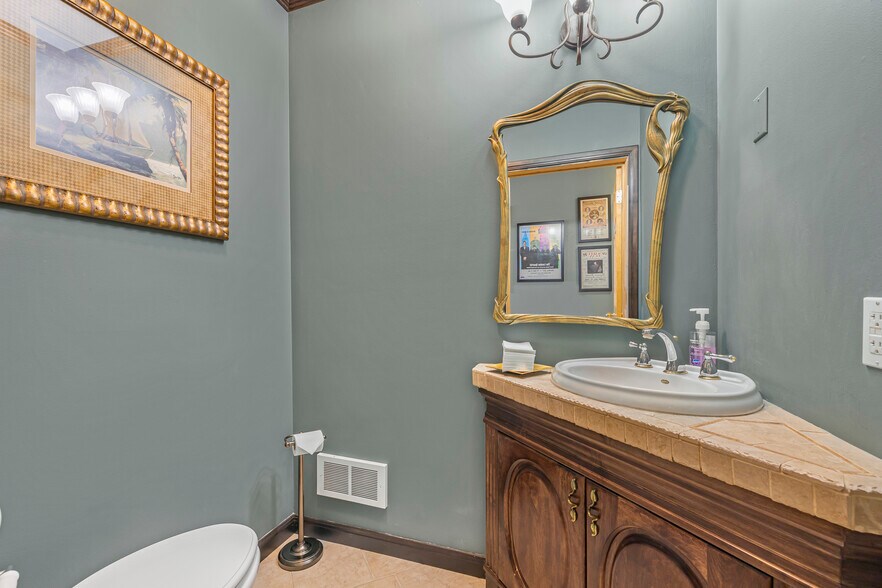 More Photos Of 13 Gott Ln, Salmon Hospitality For Sale