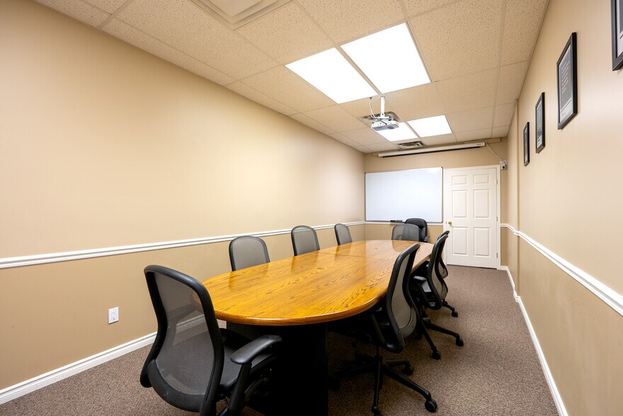 More Photos Of 5492 Production Blvd, Surrey Warehouse For Sale