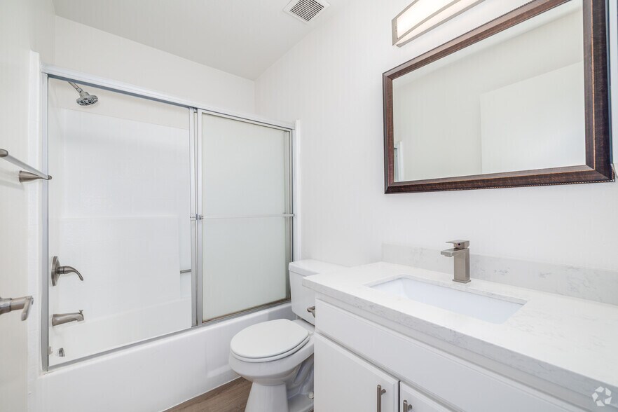 More Photos Of 4406 Cahuenga Blvd, Toluca Lake Apartments For Sale