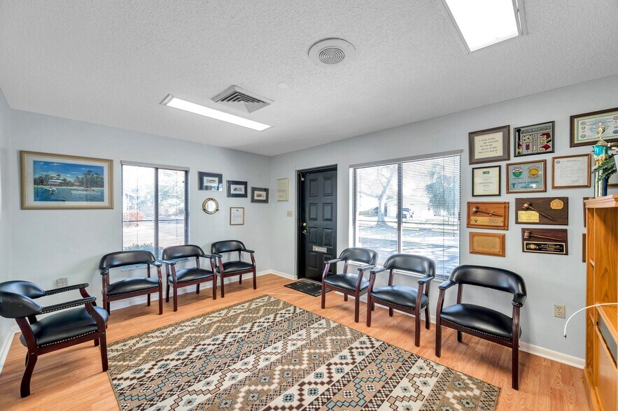 More Photos Of 561 S Duncan Ave, Clearwater Medical For Sale