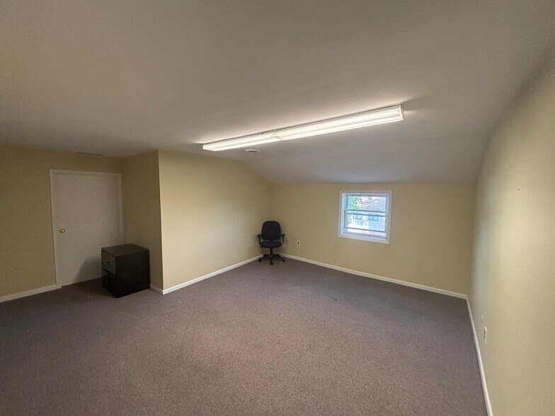 More Photos Of 1000 N York Rd, Willow Grove Office Residential For Lease