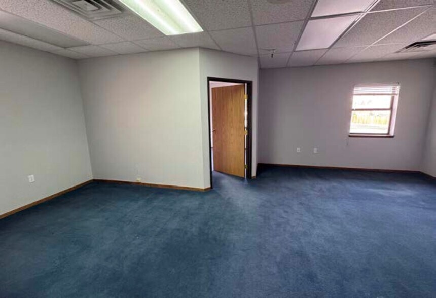 More Photos Of 5405 Mae Anne Ave, Reno Office For Sale