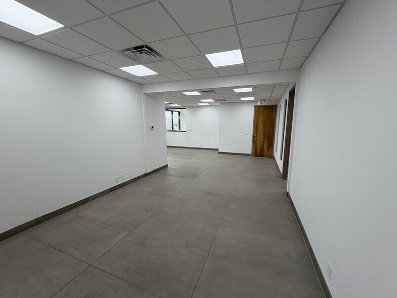 More Photos Of 5170 N Federal Hwy, Fort Lauderdale Storefront Retail Office For Lease