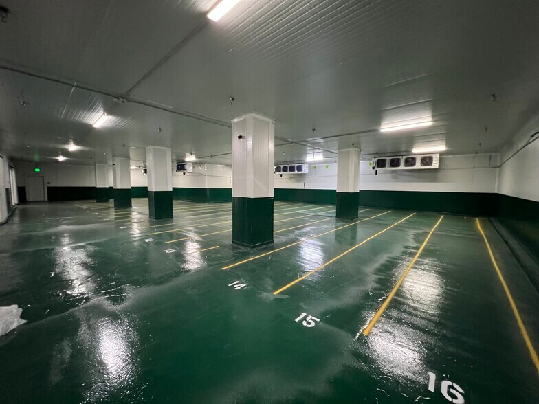 More Photos Of 1937-2035 E Vernon Ave, Vernon Refrigeration Cold Storage For Lease