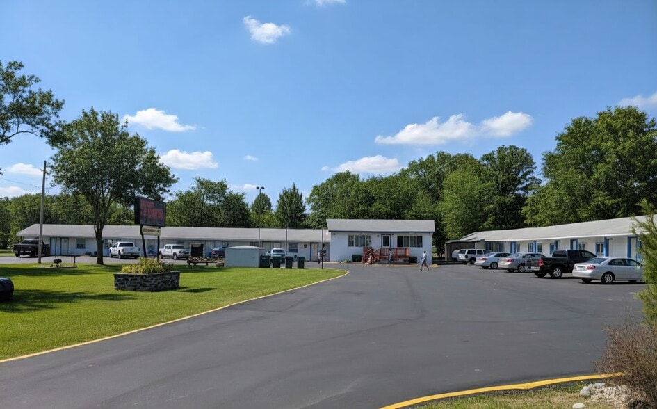 Primary Photo Of 131 Church St, Montello Hotel For Sale