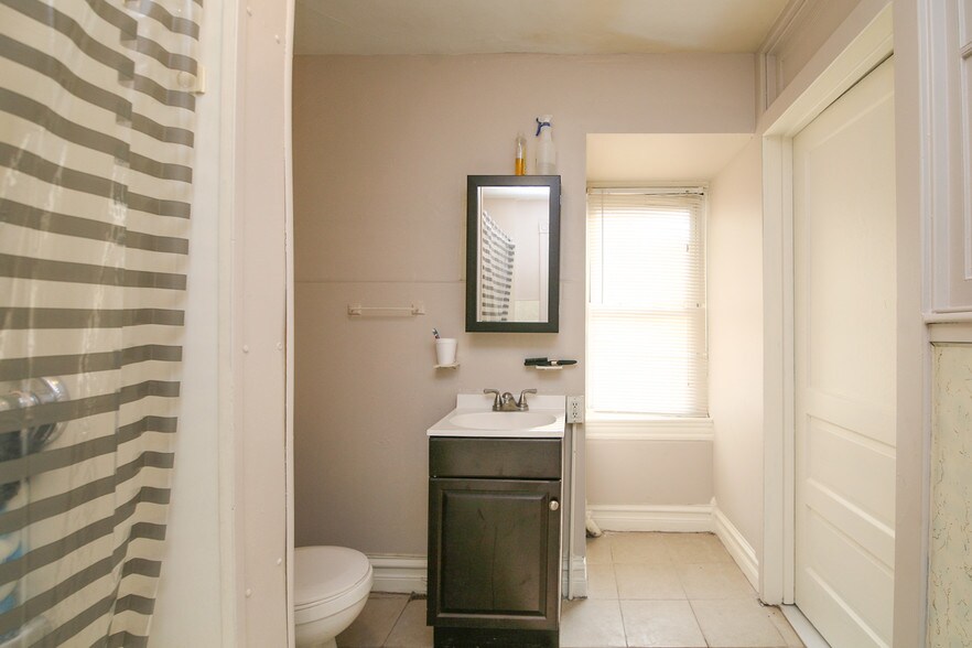 More Photos Of 2102 S Lehigh Ave, Whitehall Apartments For Sale