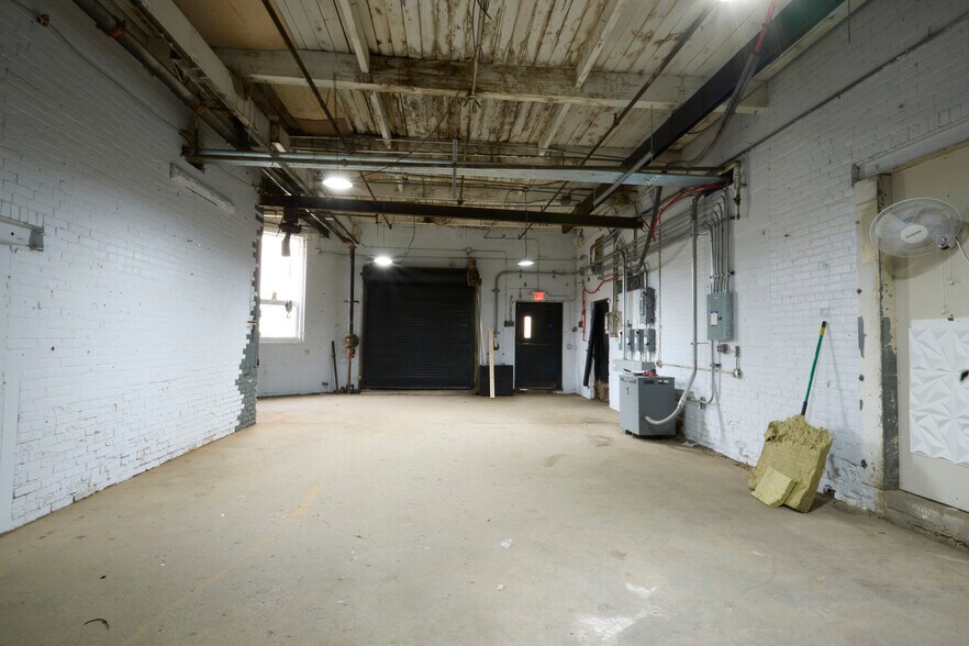 More Photos Of 51 Hayes Pl, Buffalo Industrial For Lease
