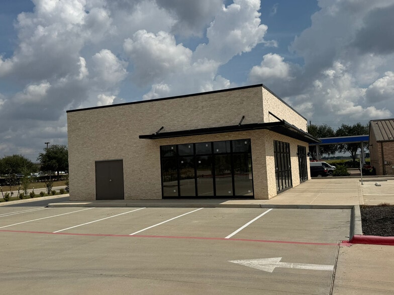 More Photos Of 735 Plantation Dr. Dr, Richmond General Retail For Lease