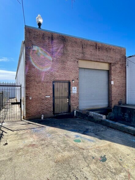 More Photos Of 2627 Evarts St NE, Washington Warehouse For Lease
