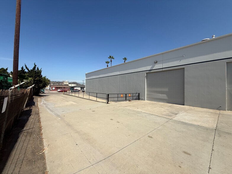 More Photos Of 1545-1575 Pioneer Way, El Cajon Warehouse For Lease