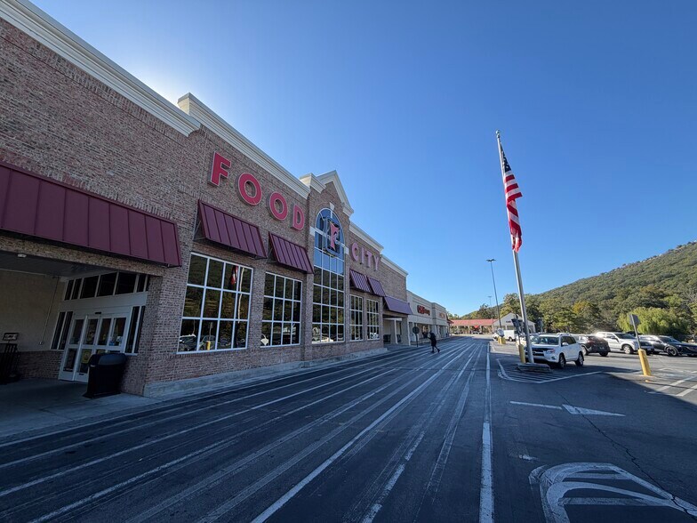 More Photos Of 3801 Tennessee Ave, Chattanooga Storefront For Lease