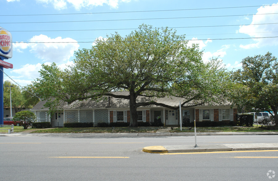 Primary Photo Of 2550 W Dr Martin Luther King Jr Blvd, Tampa Medical For Sale