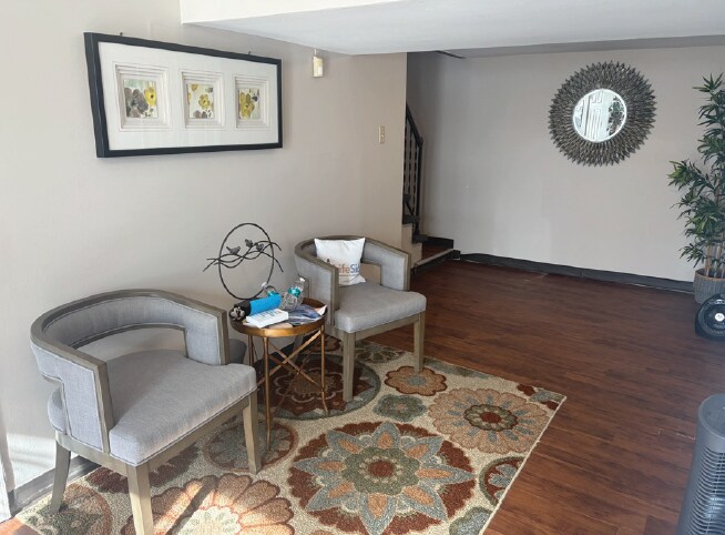 More Photos Of 8135 Manchester Rd, Saint Louis Office Residential For Sale