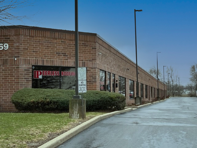 Primary Photo Of 4511-4569 Prime Pky, Mchenry Warehouse For Lease