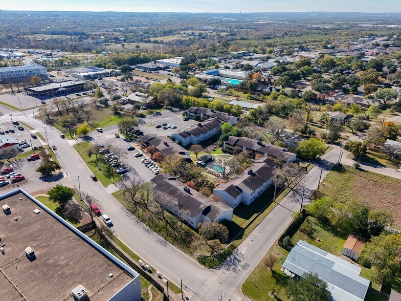 More Photos Of 483 Laurel Ln, New Braunfels Apartments For Sale