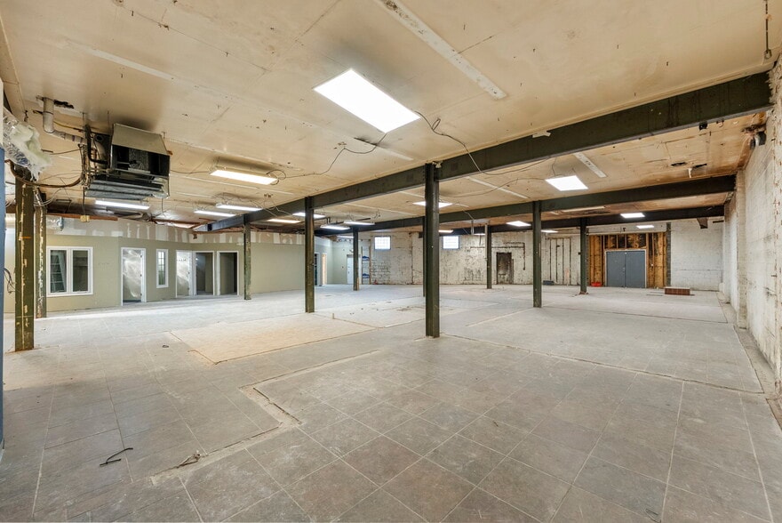 More Photos Of 1160 Chestnut St, Elizabeth Light Manufacturing For Lease