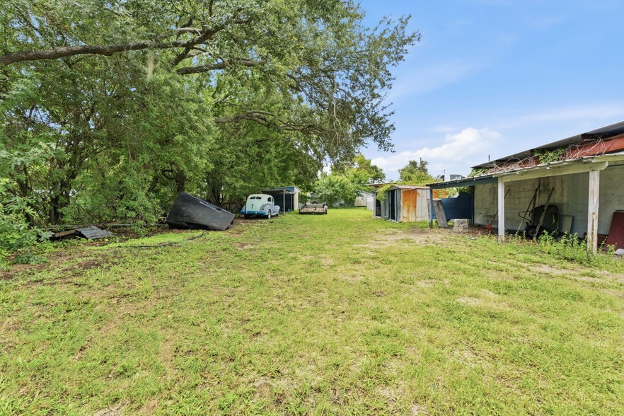 More Photos Of 13257 Automobile Blvd, Clearwater Industrial For Sale