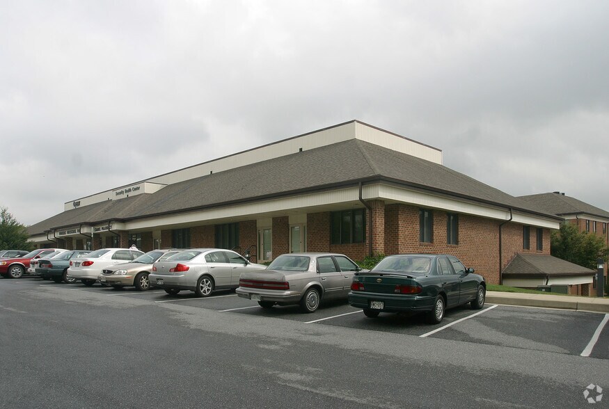 More Photos Of 7001 Johnnycake Rd, Catonsville Unknown For Lease