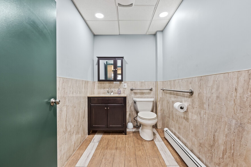 More Photos Of 120 S 2nd St, New Hyde Park Auto Repair For Sale