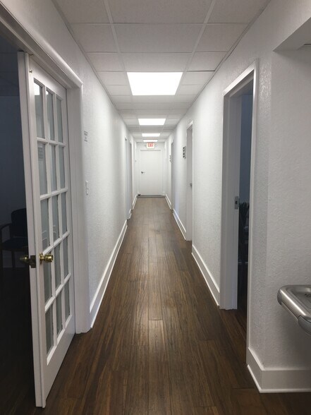 More Photos Of 575 S 2nd Ave, Saint Petersburg Loft Creative Space For Lease
