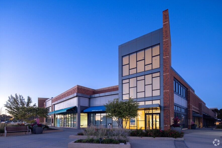 More Photos Of 999 Elmhurst Rd, Mount Prospect Unknown For Lease