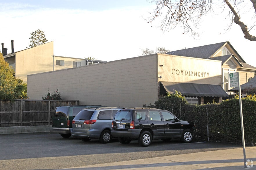 More Photos Of 1422 Everett St, Alameda Freestanding For Sale