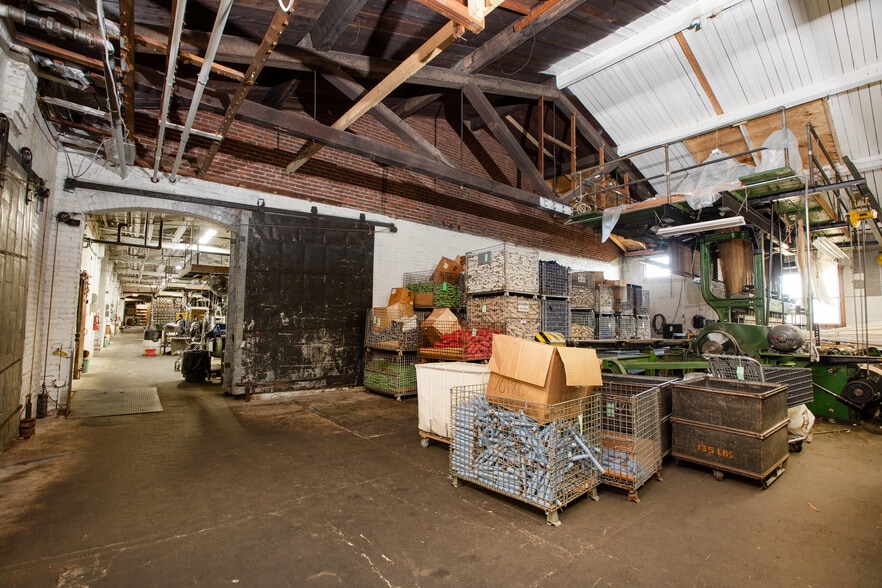 More Photos Of 201 W Lincoln Hwy, Penndel Manufacturing For Sale