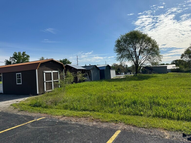 More Photos Of 1661 W Lake St, Warsaw Land For Sale