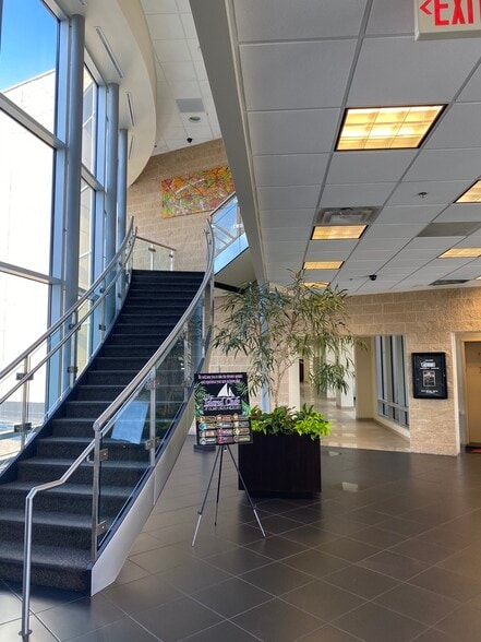 More Photos Of 1800-1850 E Merritt Island Cswy, Merritt Island Auto Dealership For Sale