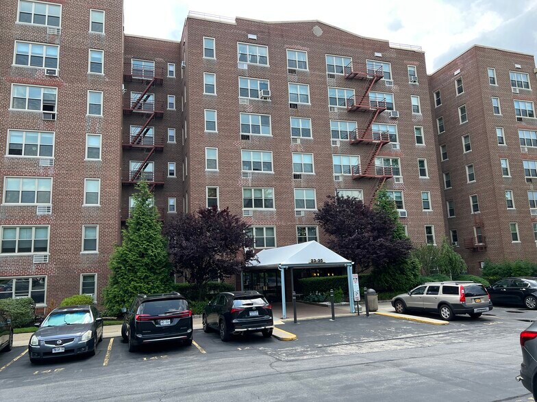 Primary Photo Of 2325 Bell Blvd, Flushing Apartments For Sale