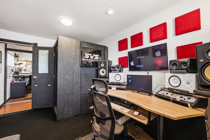 More Photos Of 2818 W Northern Ave, Phoenix Office For Sale