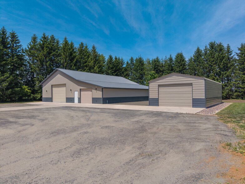 More Photos Of 22946 100th Ave, Cadott Manufacturing For Sale