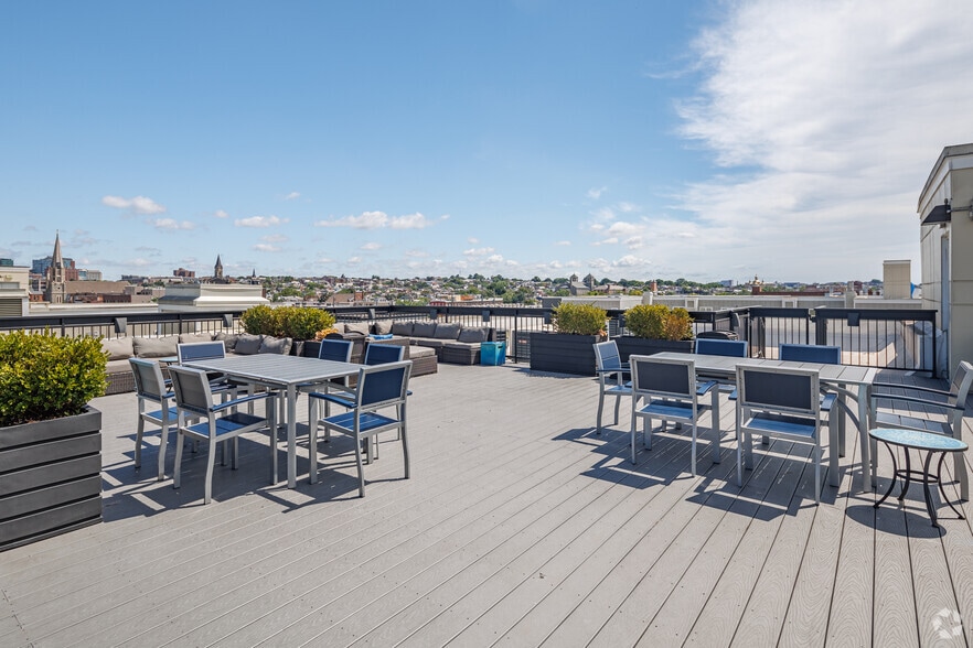 More Photos Of 622 S Broadway, Baltimore Apartments For Lease