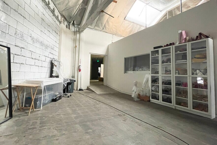 More Photos Of 3900-3912 S Broadway Pl, Los Angeles Manufacturing For Sale