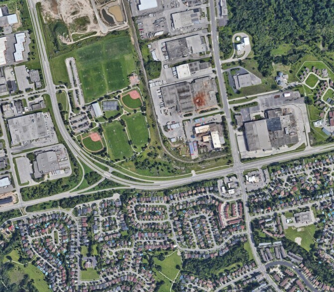 More Photos Of 535 Manitou Dr, Kitchener Storefront For Lease