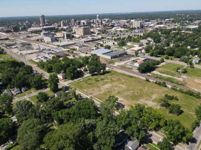 More Photos Of 815 North 11th St, Springfield Land For Sale