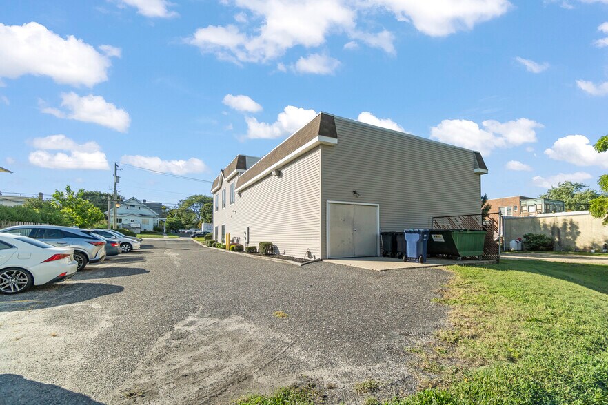 More Photos Of 410 S Main St, Pleasantville Office For Sale