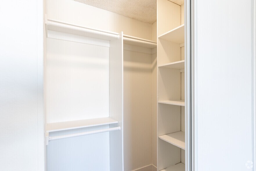 More Photos Of 130 S Alexandria Ave, Los Angeles Apartments For Sale