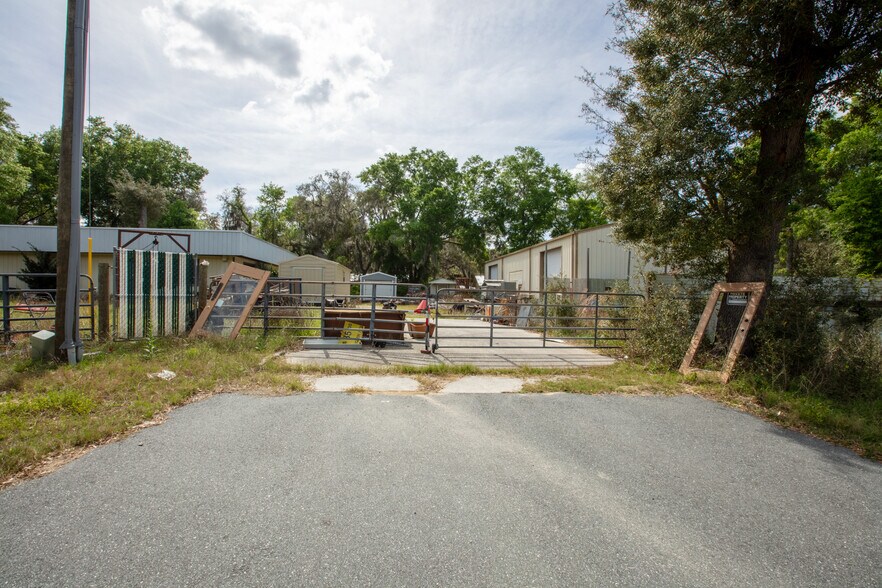 More Photos Of 8786 & 8782 State Road 21, Melrose Light Manufacturing For Sale