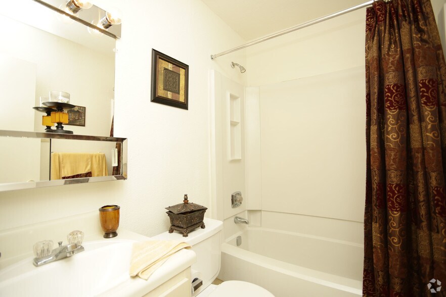 More Photos Of 5855 Citrus Blvd, New Orleans Apartments For Sale