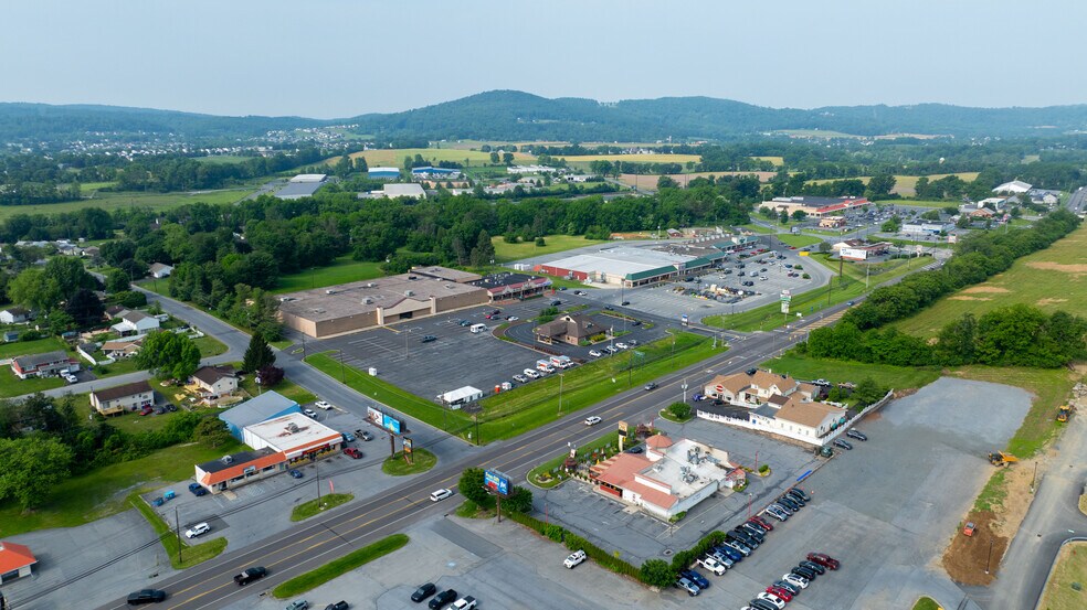 More Photos Of 4710 Penn Ave, Sinking Spring Freestanding For Lease