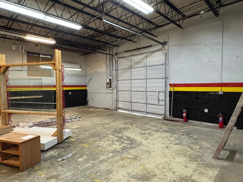 More Photos Of 5250 Avery Rd, New Port Richey Light Manufacturing For Lease